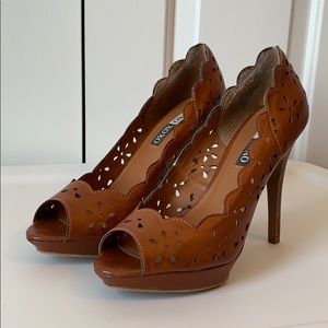 Xoxo Brown floral cut out peep toe heels